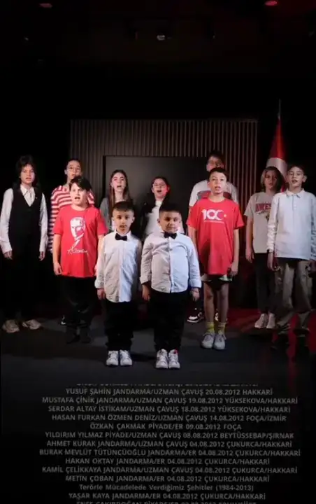 turk-bayragina-saldiriya-antalyadaki-gazi-cocuklarindan-anlamli-tepki