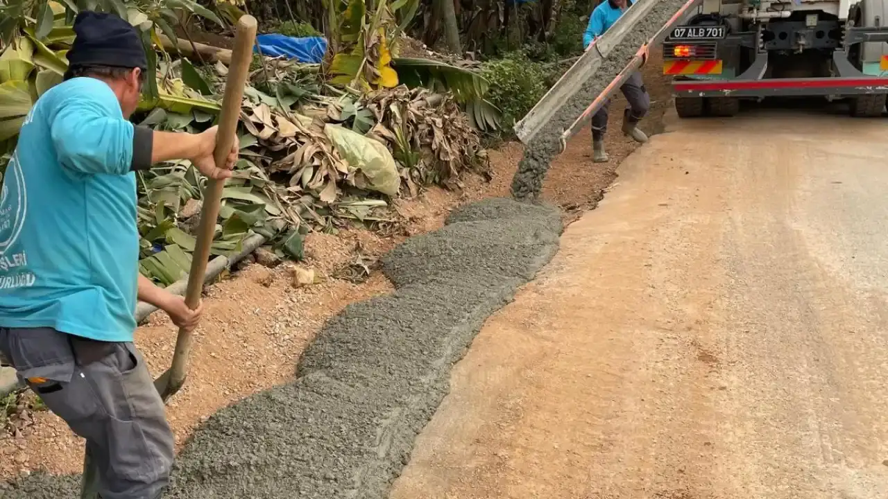 alanyanin-kirsal-yollarinda-kis-mesaisini-surduruyor