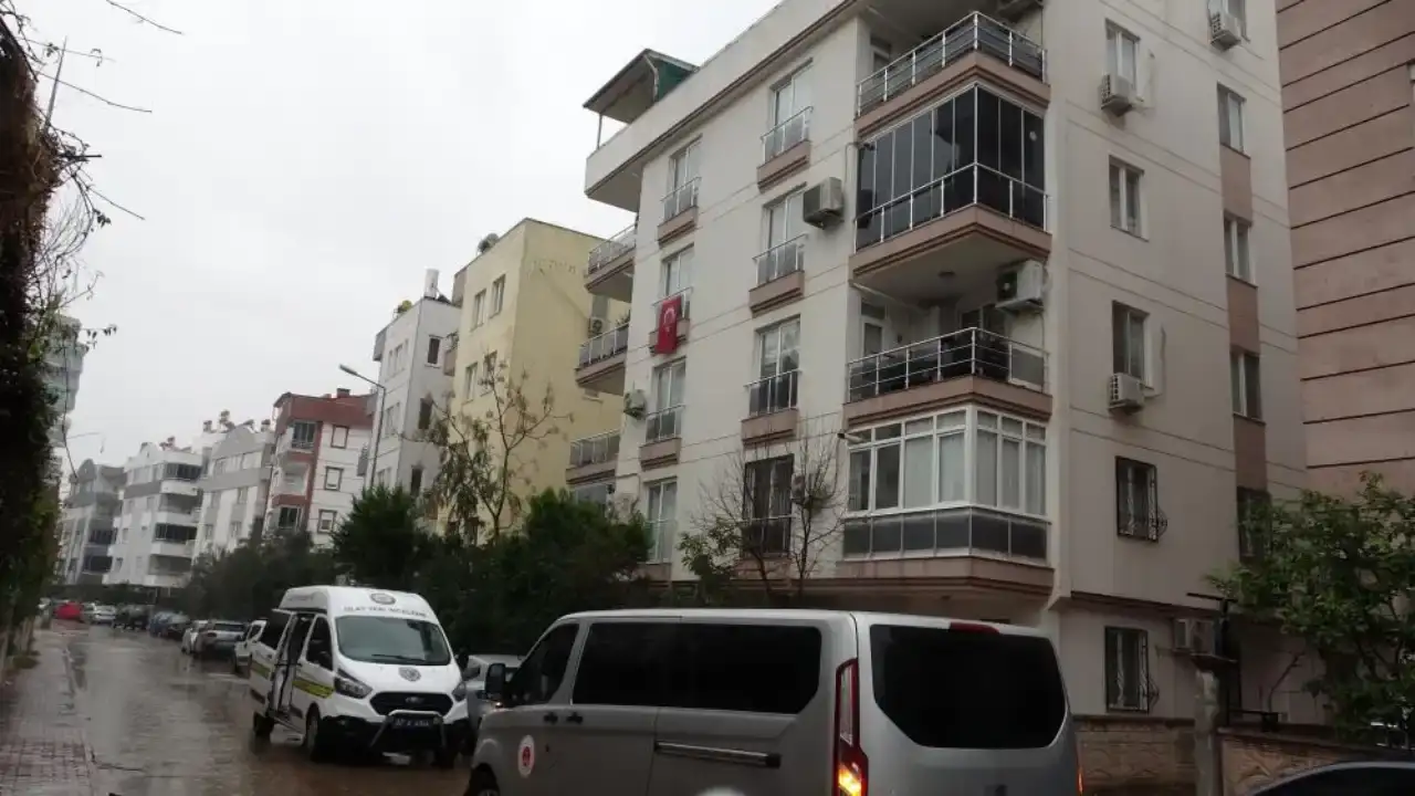 antalyada-supheli-olum-yasli-kadin-yataginda-hareketsiz-bulundu