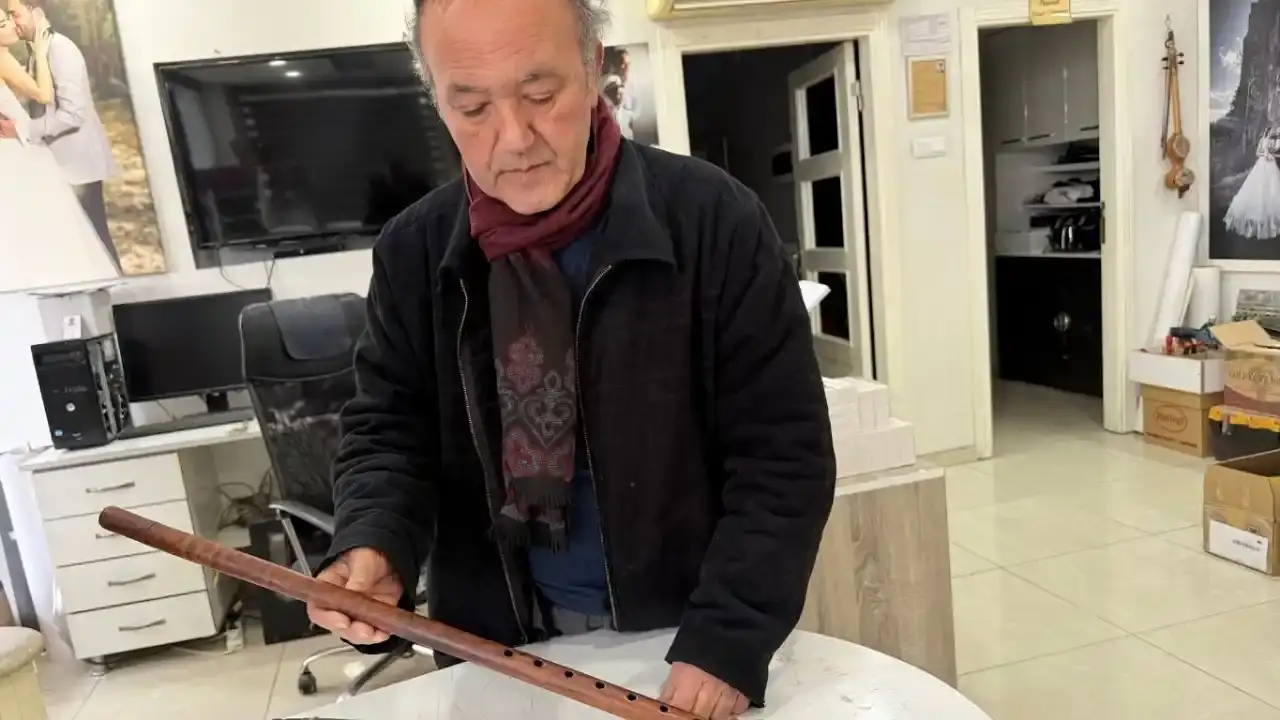 mersinde-dededen-toruna-165-yillik-kaval-bir-hayrat-icin-el-degistiriyor