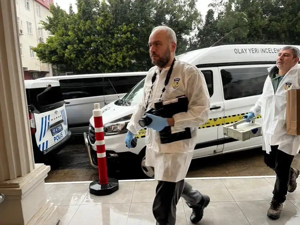 muratpasada-otelde-supheli-olum-odaya-giren-temizlikci-fark-etti