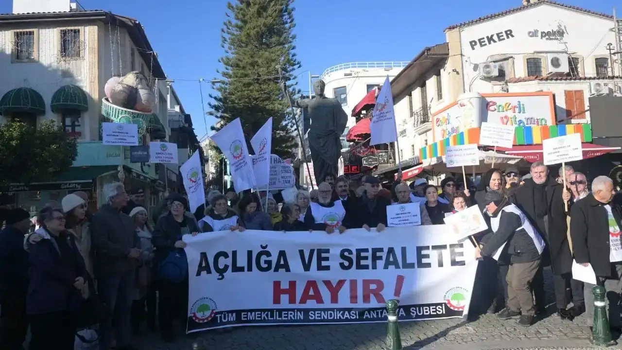 20-bin-tllik-emekli-maasina-antalyadan-sert-tepki-emeklide-umut-sondu-1