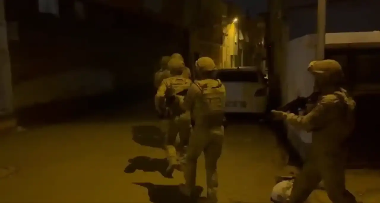 antalya-dahil-17-il-merkezli-siber-dolandiricilik-21-milyar-tllik-para-trafigi