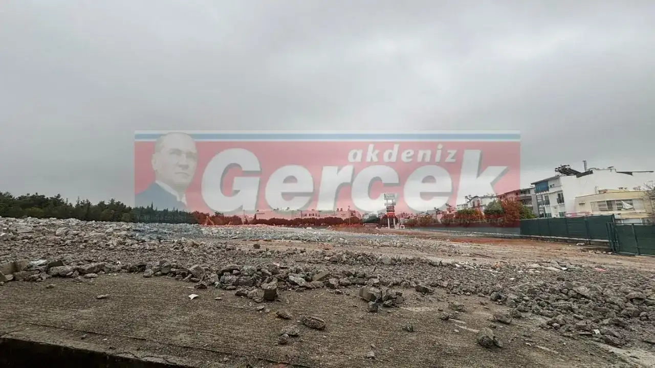 antalyada-yikilan-kipa-alanina-rezidans-ve-avm-projesinde-bilirkisi-sahada