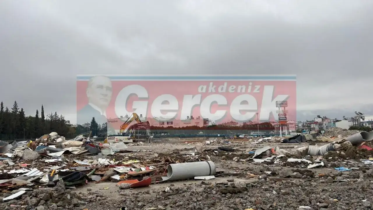 antalyada-yikilan-kipa-alanina-rezidans-ve-avm-projesinde-bilirkisi-sahada