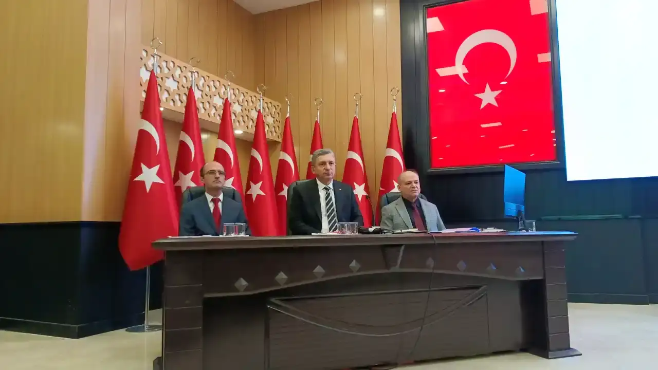 antalyanin-yatirim-karnesinin-acikladigi-ikk-toplantisi-basina-kapatildi