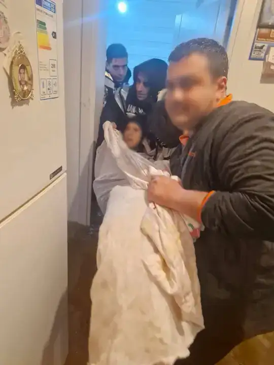 kemerde-korkutan-anlar-selde-mahsur-kalanlar-boyle-kurtarildi