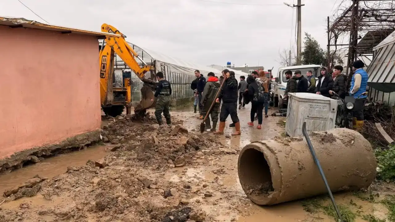 sel-sularinin-ayirdigi-3-yasindaki-berradan-aci-haber