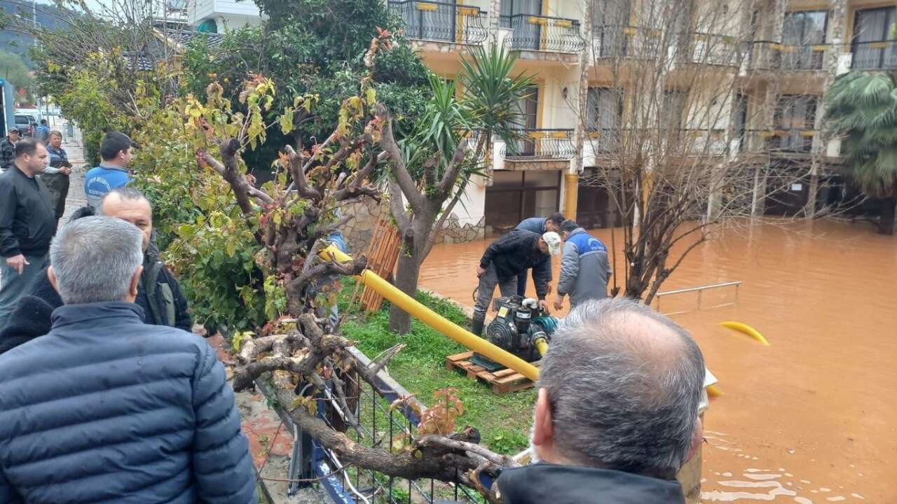 kemerde-yagmur-sonrasi-seferberlik