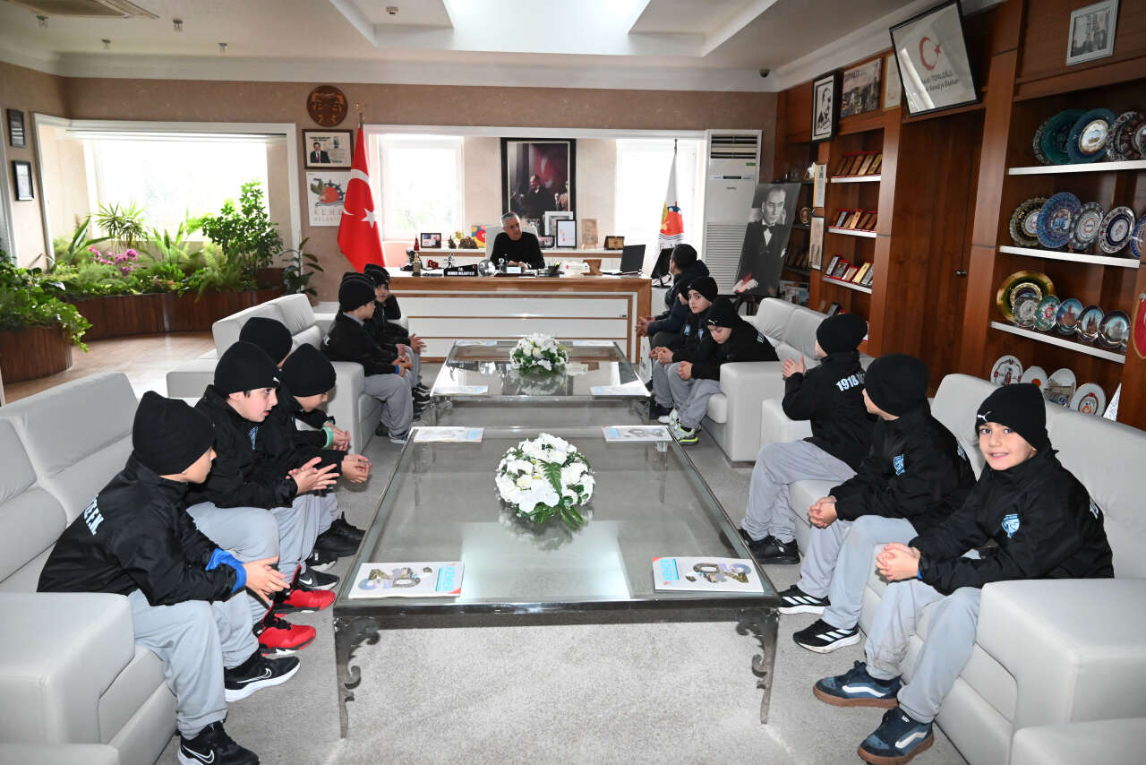 1918-rize-fkdan-baskan-topalogluna-anlamli-ziyaret