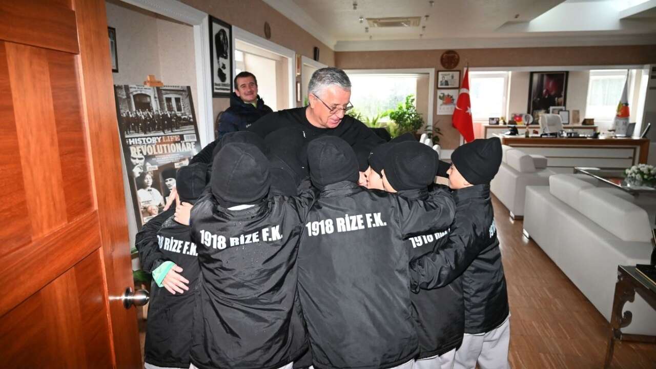 1918-rize-fkdan-baskan-topalogluna-anlamli-ziyaret