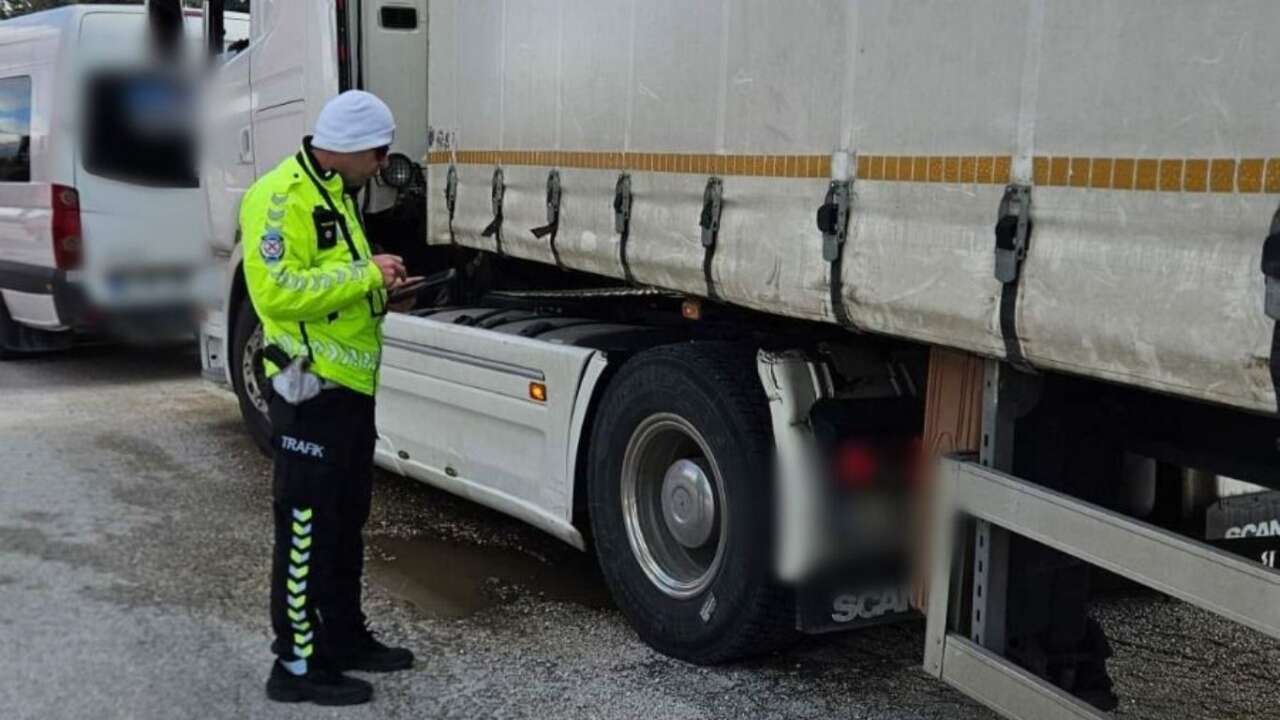 burdurda-yuk-tasiyan-araclara-siki-denetim