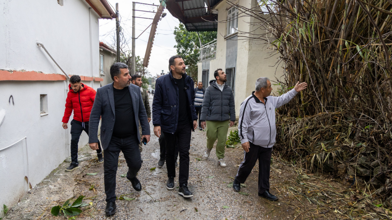 manavgatta-hasar-buyuk-hortumun-izleri-sahada