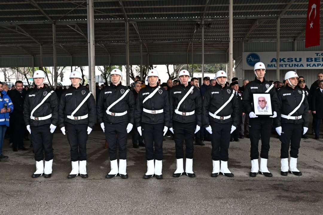 valimiz-sayin-hulusi-sahin-il-emniyet-mudurumuz-sayin-dr-sabit-akin-zaimoglu-ve-il-protokolu-3