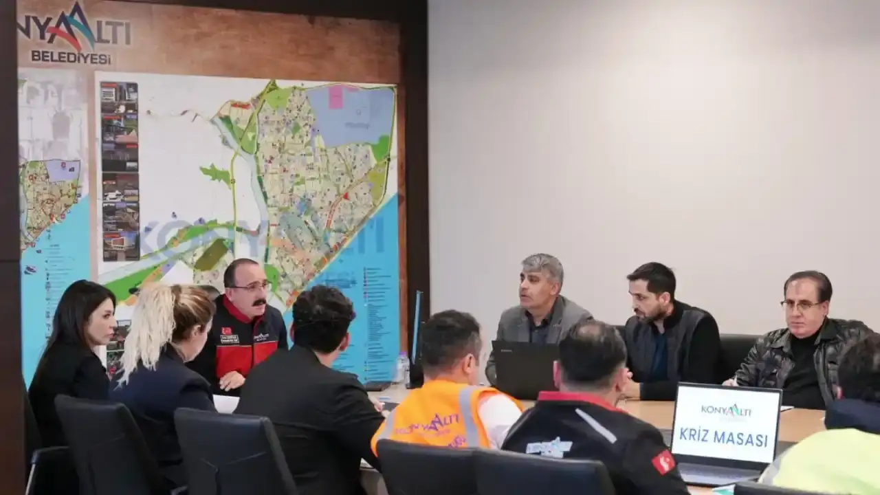 yillardir-gorulmeyen-bir-felaket-icin-konyaaltinda-kriz-masasi-2