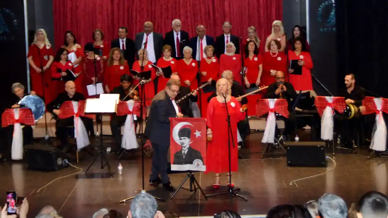 antalyada-turku-soleni-unutulmaz-konser