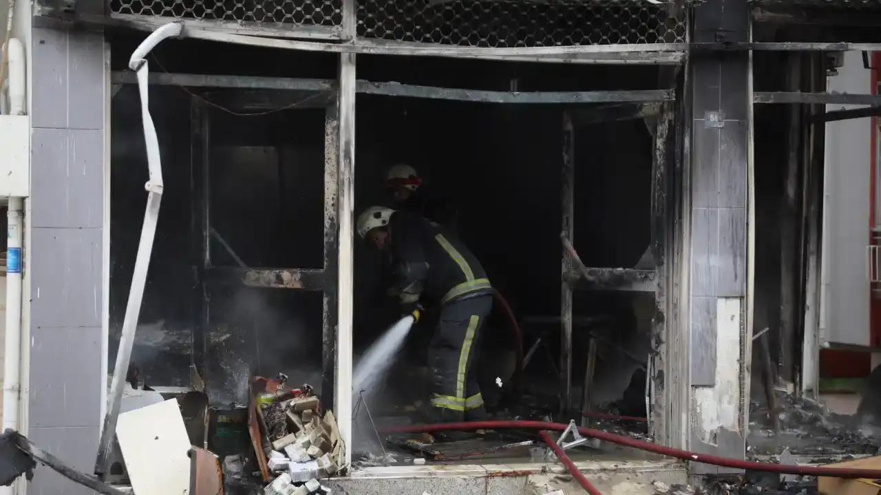 kepezde-korkutan-atolye-yangini