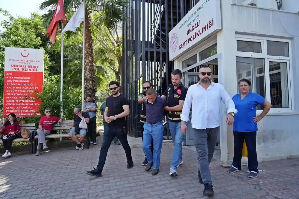 antalyada-huzurevinde-katliam-yapip-3-kisiyi-oldurmustu-cezasi-belli-oldu