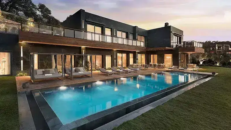 bulent-ersoyun-serveti-belli-oldu-antalyadaki-yazlik-dikkat-cekti