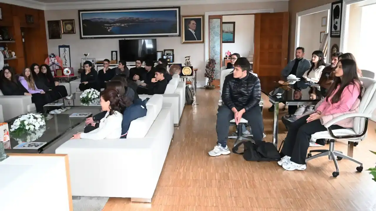 goynuk-fen-lisesi-ve-robert-kolejinden-dev-egitim-is-birligi