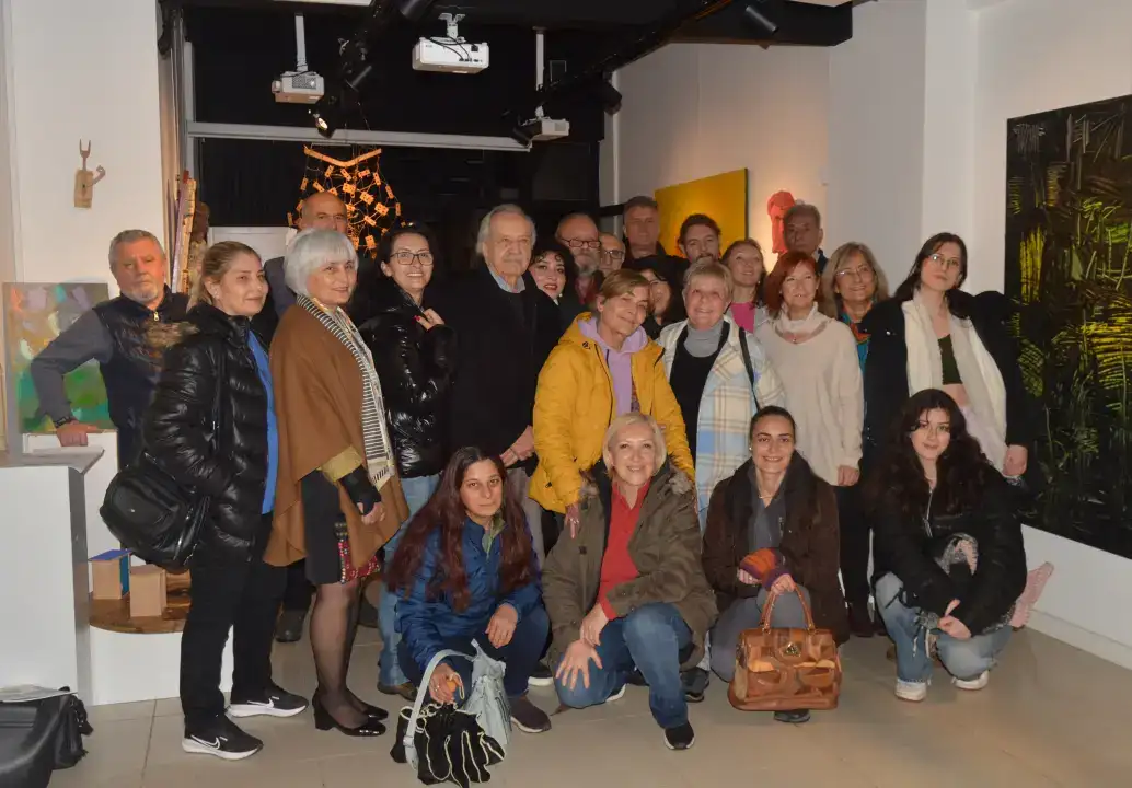 ali-osman-coskunun-eserleri-antalyada-sanatseverlerle-bulustu