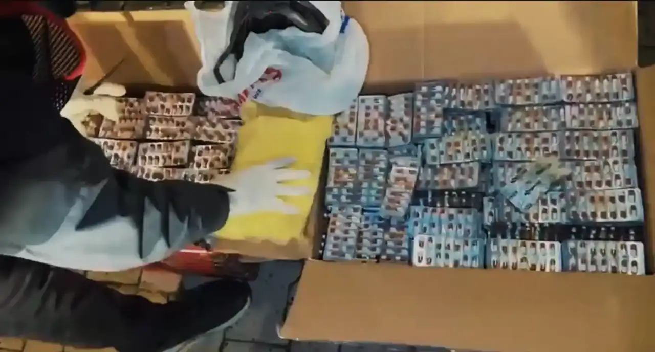 antalya-dahil-23-ilde-uyusturucu-operasyonu-milyonlarca-hap-ele-gecirildi