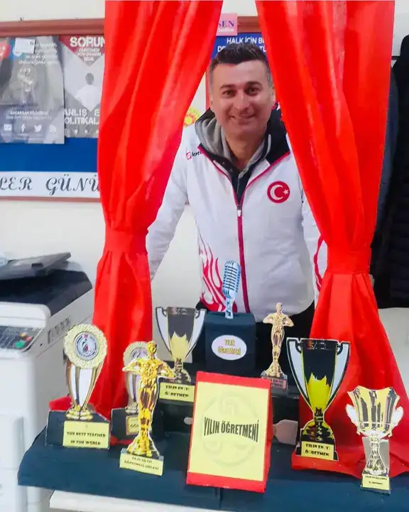 antalyali-ogretmenin-7-yillik-hukuk-savasi-bir-telefonla-hayati-karardi