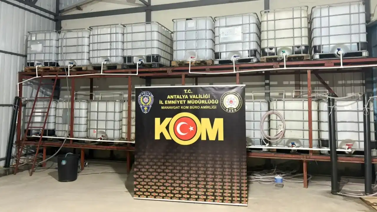 komdan-antalya-genelinde-operasyon-14-supheli-tutuklandi