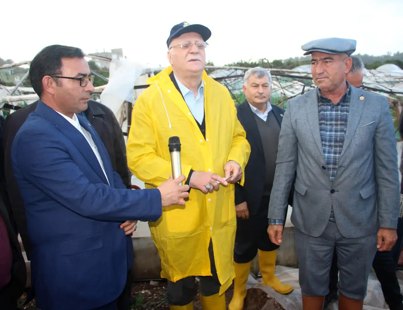 kumluca-afet-bolgesindeki-ureticinin-3te-2si-sigortasiz