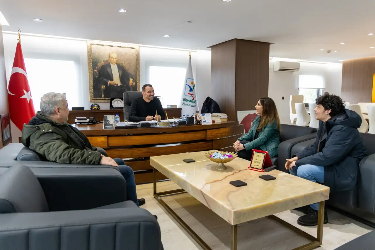 manavgatin-gururu-toprak-cinara-baskan-vekili-cicekten-tebrik