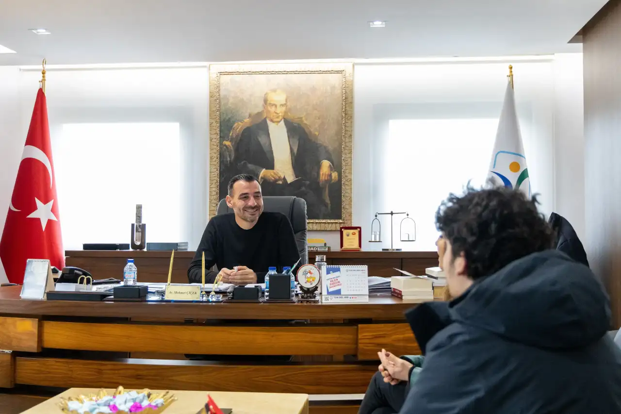 manavgatin-gururu-toprak-cinara-baskan-vekili-cicekten-tebrik