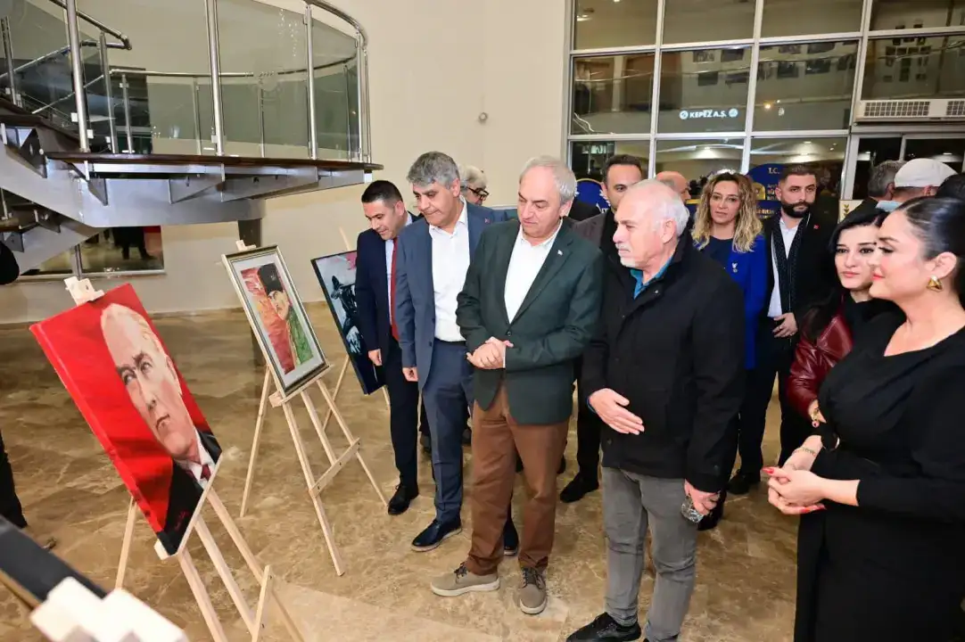 kepezde-ataturk-resimleri-ve-balkan-turkuleri-bulustu