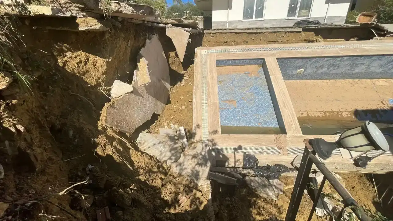 alanyada-korkutan-cokme-7-katli-bina-tahliye-edildi