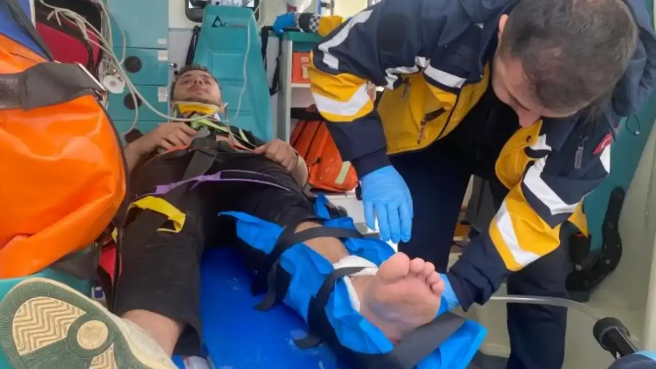 antalyada-10-kisinin-oldugu-kazadan-sag-cikti-universite-ogrencisi-o-anlari-anlatti