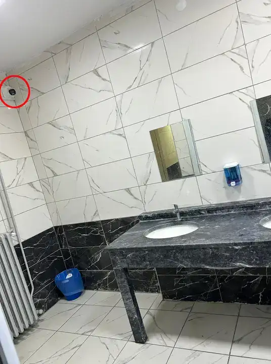 ispartada-okul-tuvaletinde-kamera-skandalinda-flas-gelisme