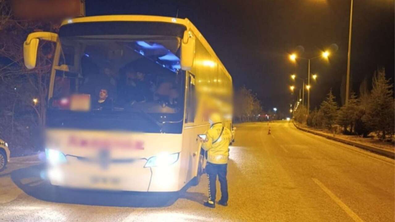 burdurda-yolcu-otobuslerine-siki-denetim