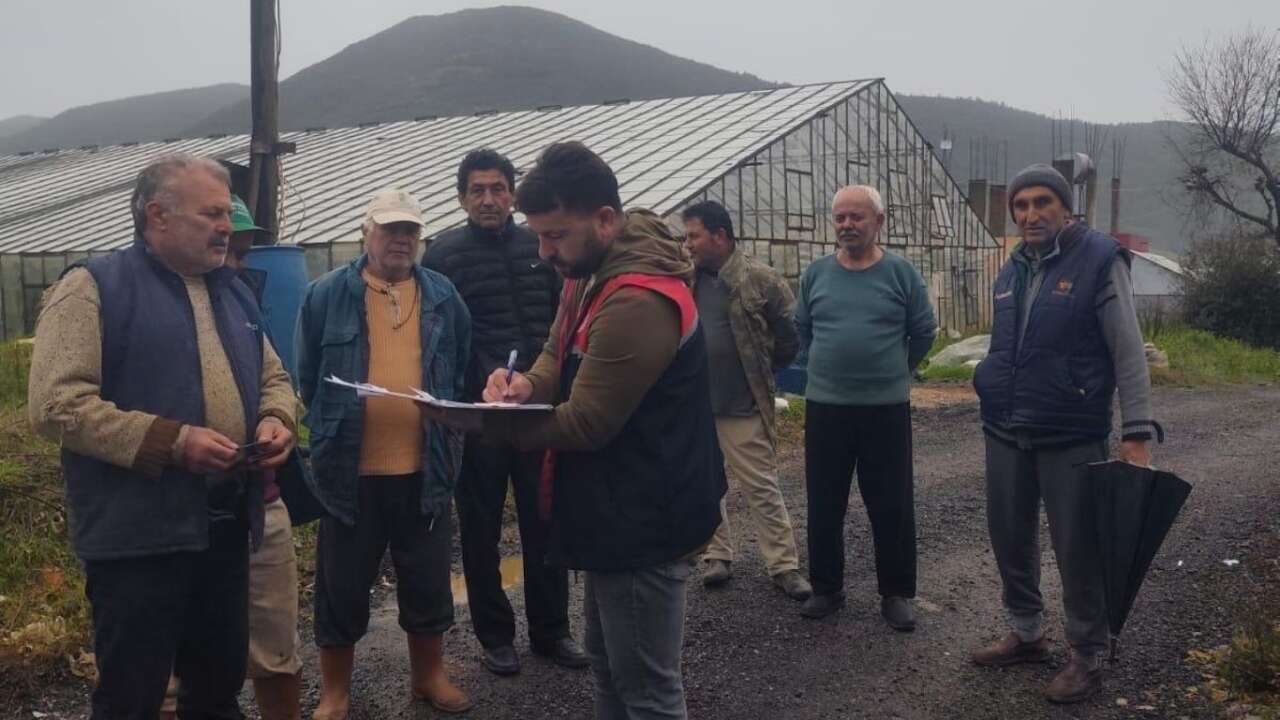 gazipasada-dolu-ve-firtina-214-ureticiyi-etkiledi