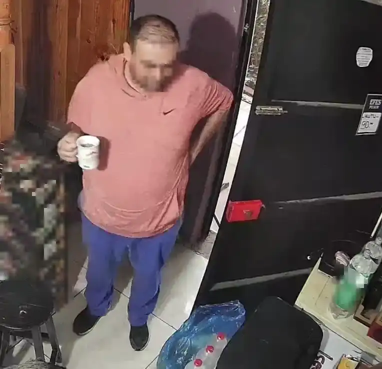 kahve-bahanesiyle-girdigi-marketten-250-bin-tllik-vurgun-yapti-4