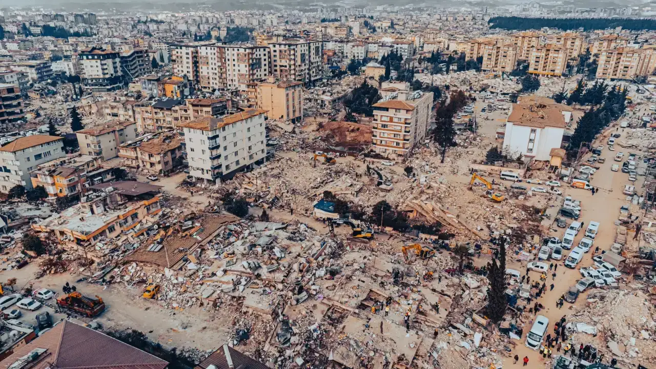 6-subat-depreminin-3