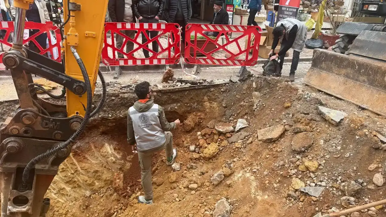 asat-kazisinda-beklenmedik-buluntular-cok-sayida-cikti