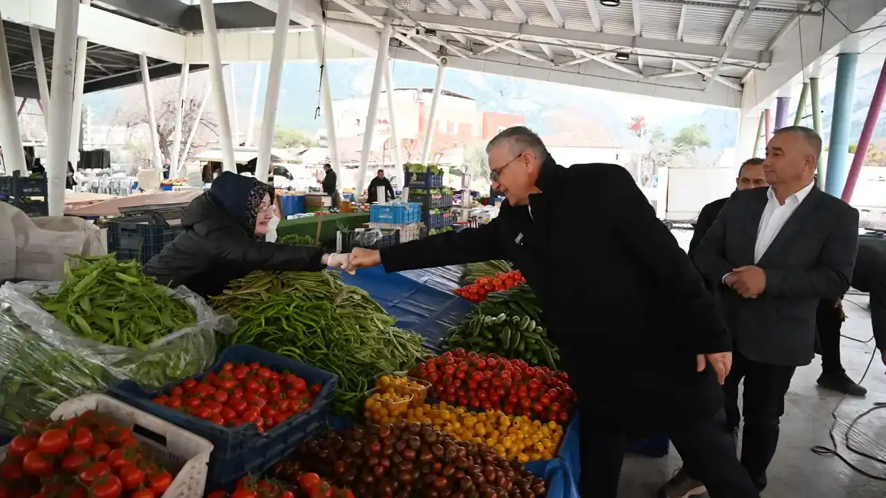 baskan-yardimcisi-emin-gulden-baba-hayrina-corba
