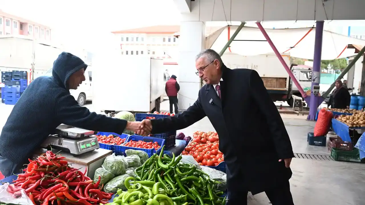 baskan-yardimcisi-emin-gulden-baba-hayrina-corba