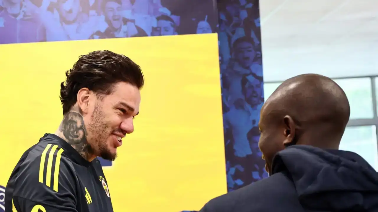 fenerbahcenin-yeni-transfer-dunya-yildizi-kante-ilk-antrenmanina-cikti