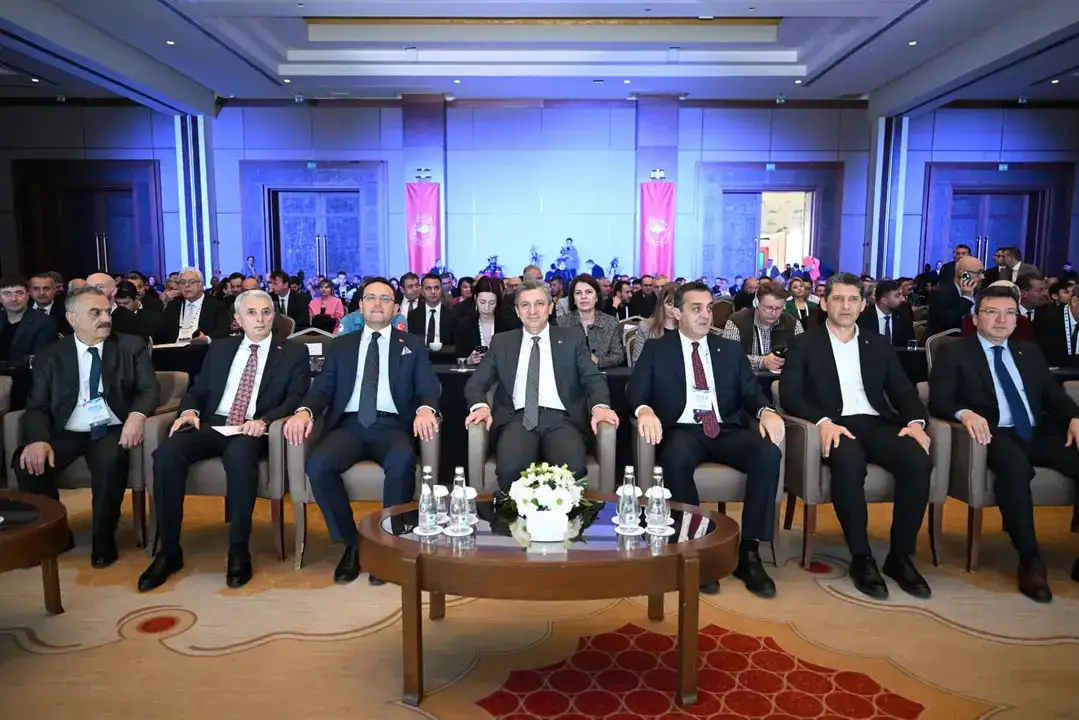 su-urunleri-yetistiriciligi-fuari-ve-calistayi-basladi-antalya-valisinden-sektore-tavsiyeler