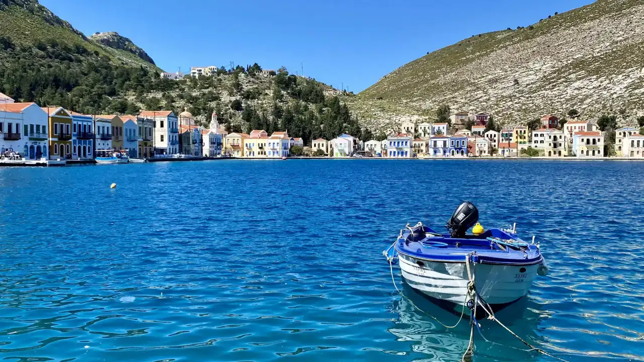 yunan-adalarina-turkiyeden-2025te-ziyaretler-rekor-kirdi-kastan-kac-yolcu-gitti