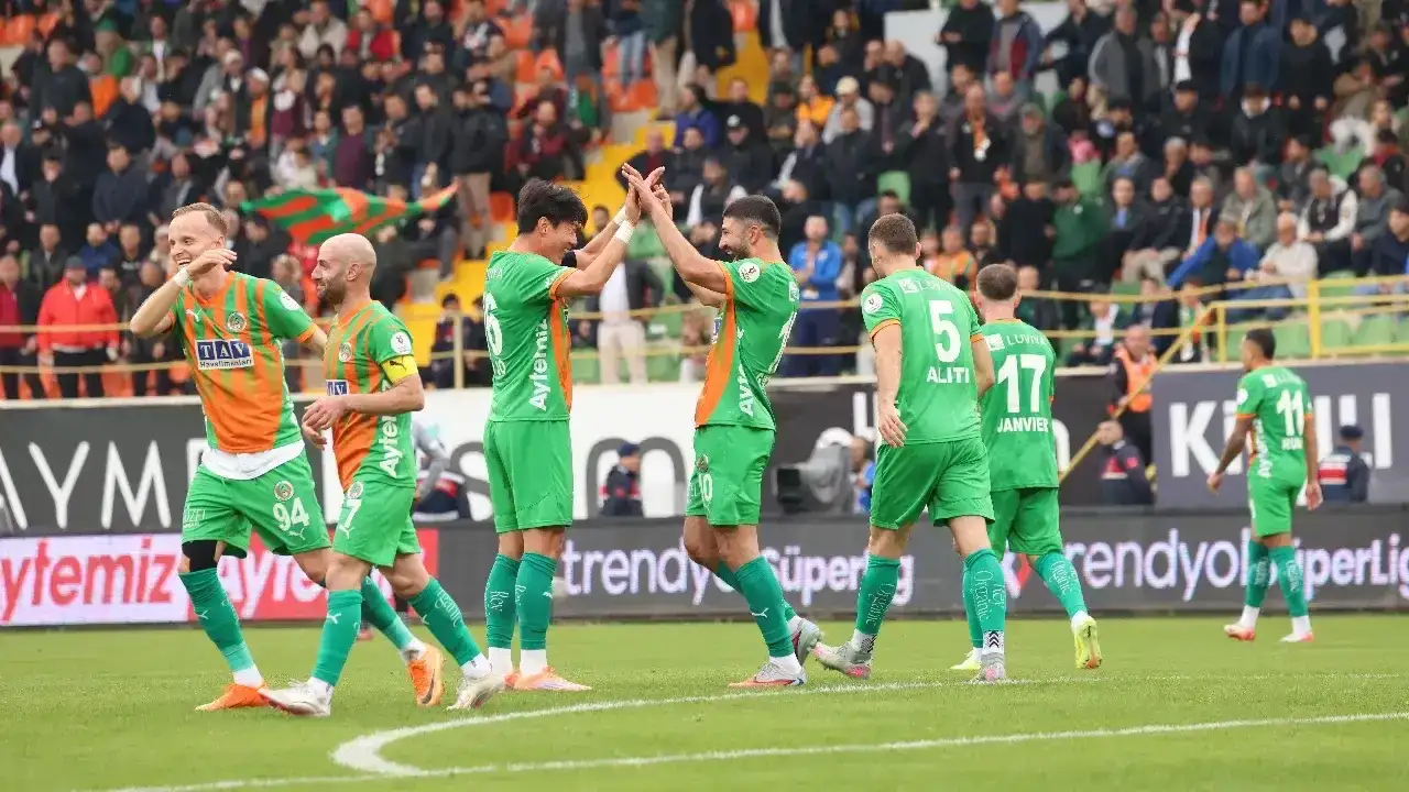 alanyaspor-kupada-durdurulamiyor-zirve-takibini-surduruyor