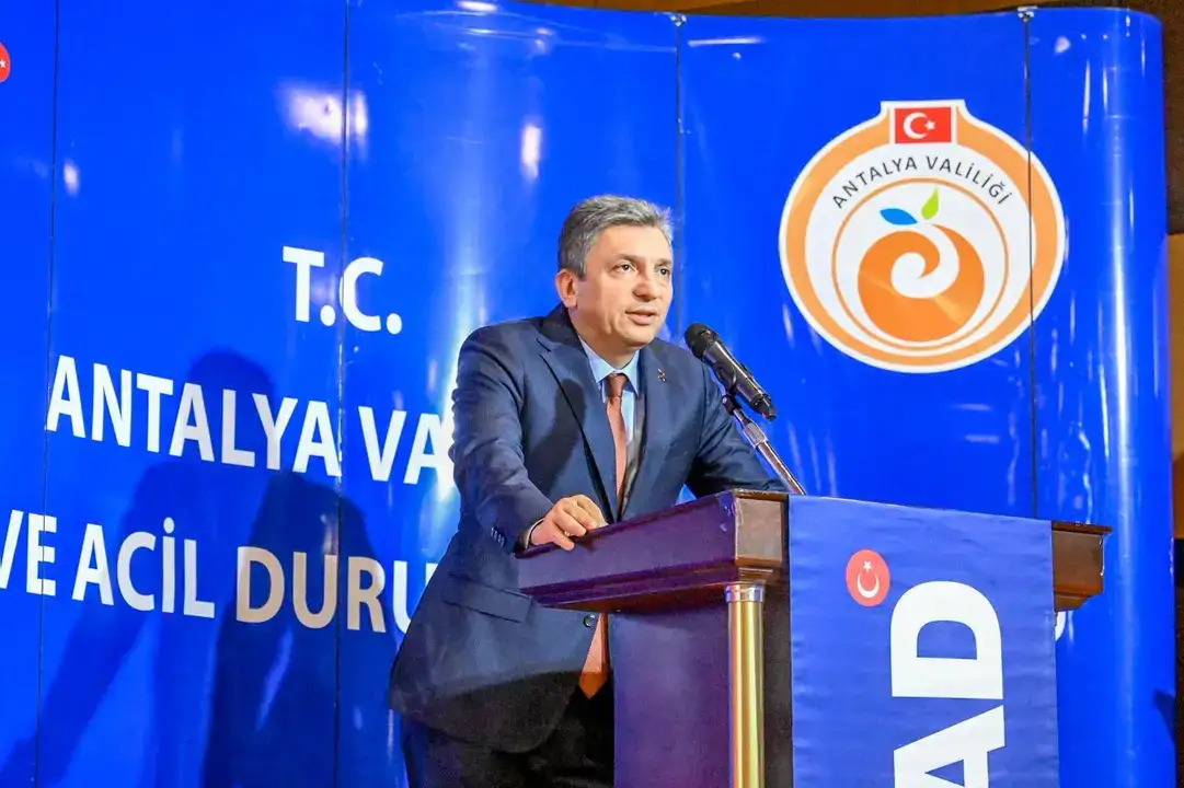 antalyada-6-subat-deprem-sehitleri-anildi-vali-sahinden-deprem-bilinci-vurgusu