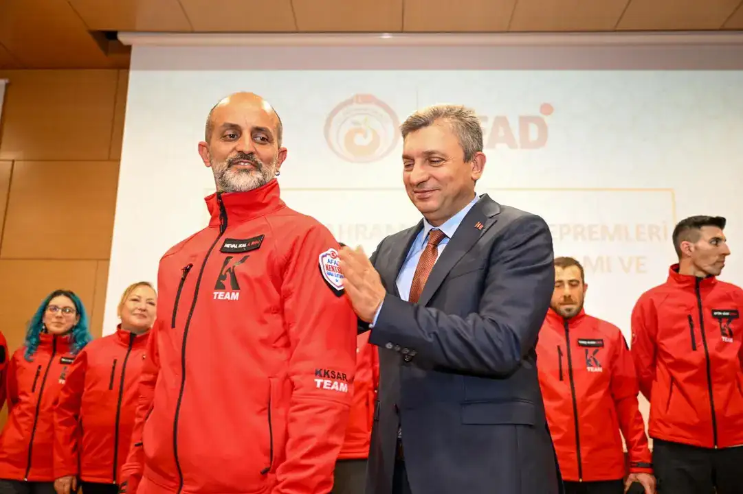 antalyada-6-subat-deprem-sehitleri-anildi-vali-sahinden-deprem-bilinci-vurgusu