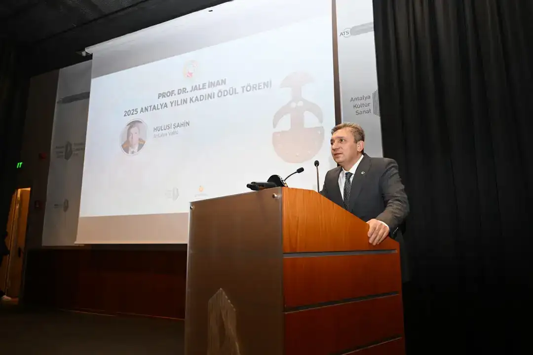 jale-inan-2025-antalya-yilin-kadini-odulu-prof-dr