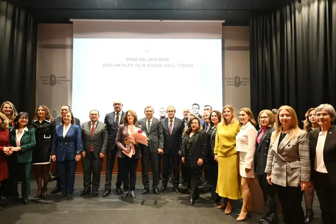 jale-inan-2025-antalya-yilin-kadini-odulu-prof-dr